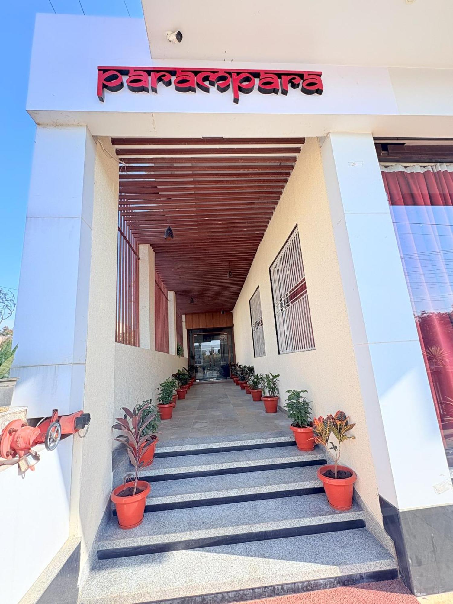Parampara Hotels And Resorts Удайпур Екстериор снимка